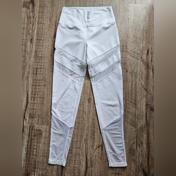 Popflex Cloud Leggings and Sports Bra - Picture 5 of 7